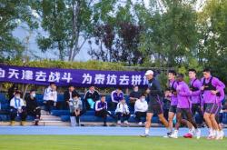 开云下载-泰达豪取客场三分，力争保级将士团结一心