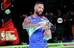 开云体育在线-开拓者力克活塞，利拉德成全队得分王