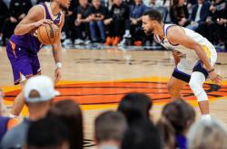 开云体育平台APP-包含勇士遭遇4连败，库里陷困境的词条