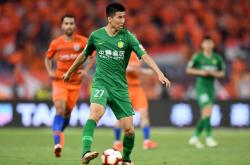 开云APP-队名客场大胜对手，继续领跑排名