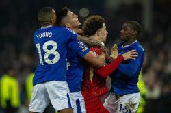 开云体育-埃弗顿不敌阿斯顿维拉，遗憾失利