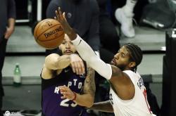 开云体育官网-江苏队险胜猛龙，乔治带队取胜