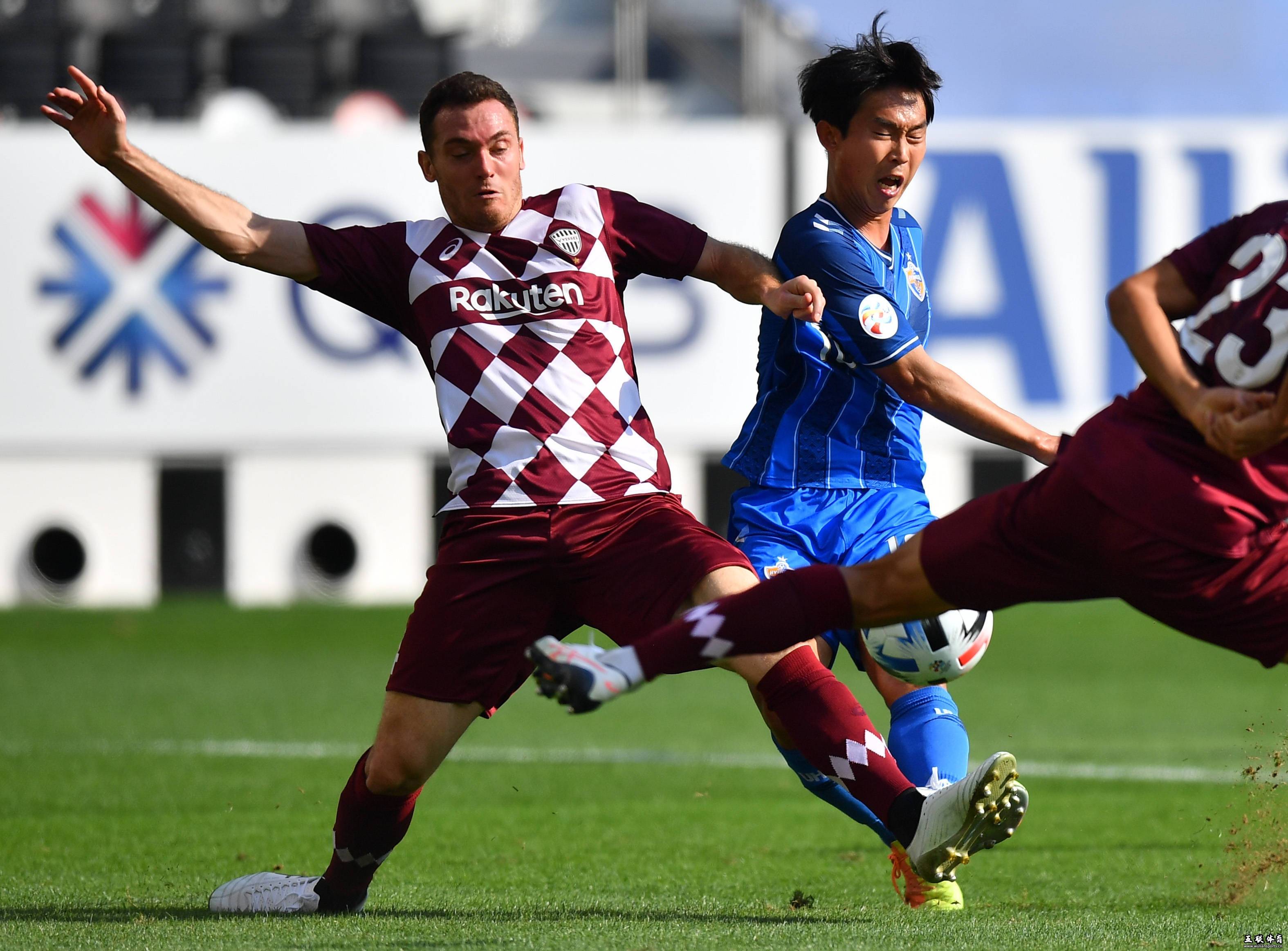 比赛紧张刺激，球队士气高昂