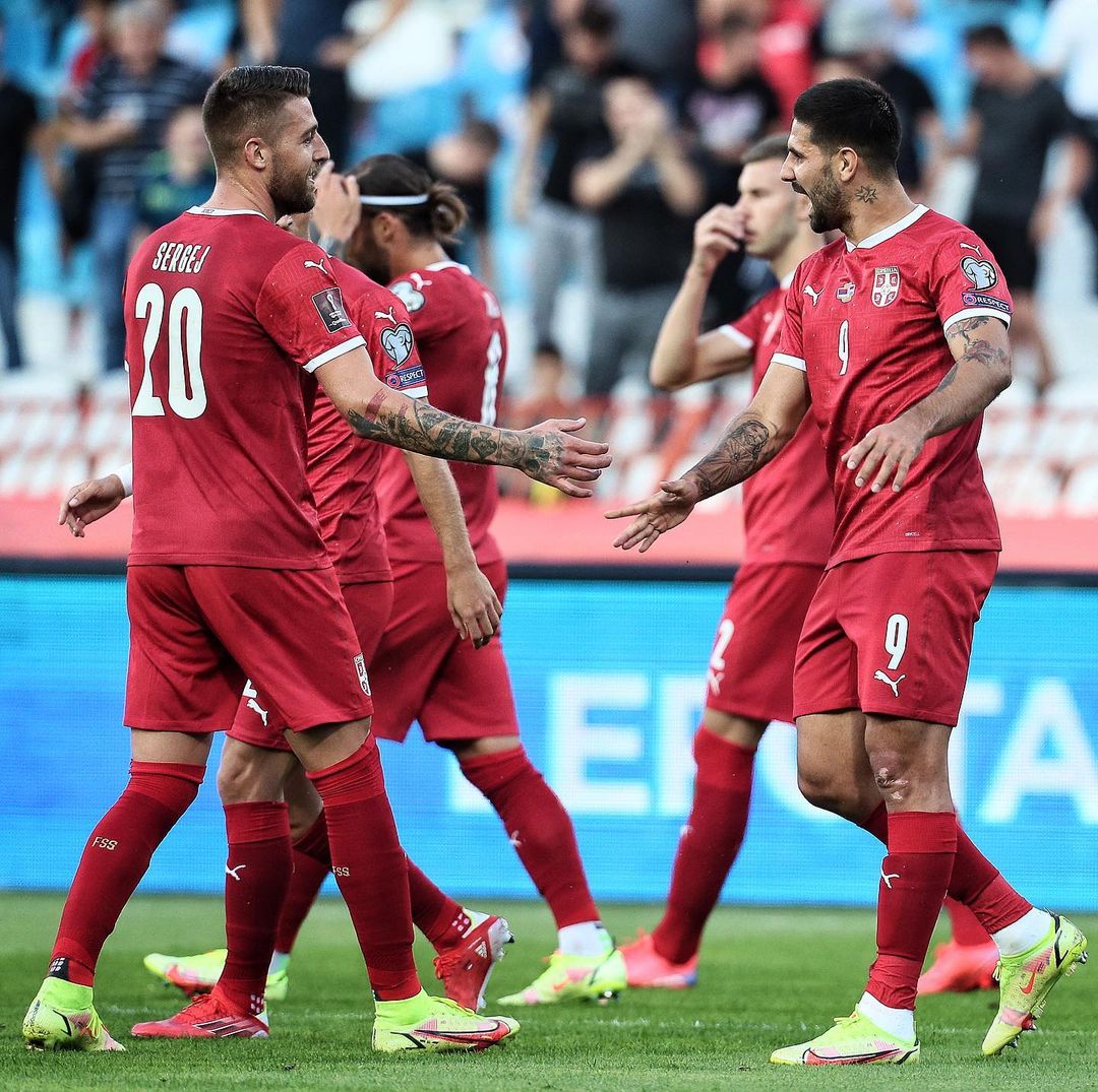 塞尔维亚大胜卢森堡，稳固小组第一