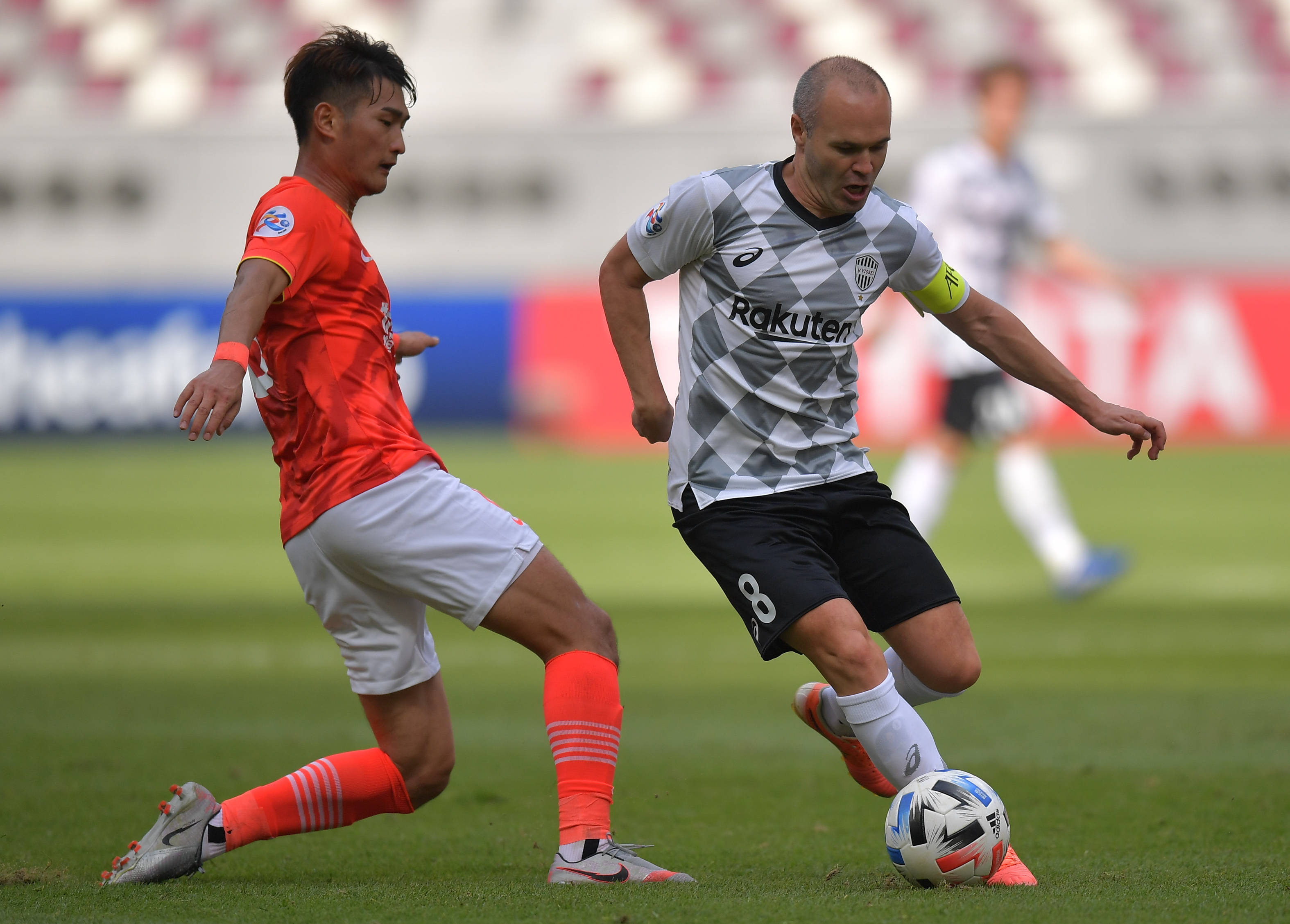 广州恒大联手抵挡敌手夺下珍贵胜利