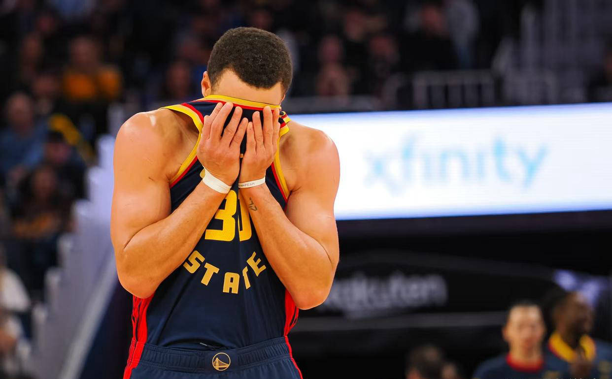 勇士遭遇连败，库里状态低迷，明星球员受伤困扰