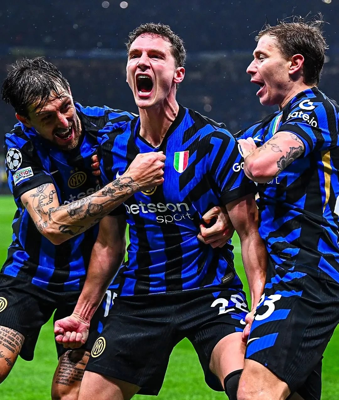 AC米兰击败拜仁，挺进欧冠四强